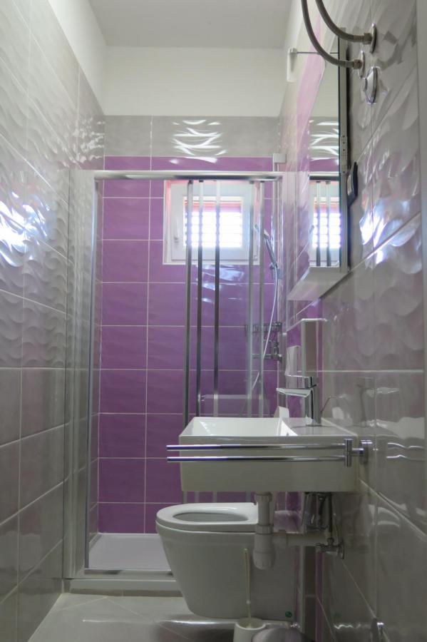 Lumbrela Apartments Starigrad Paklenica Esterno foto