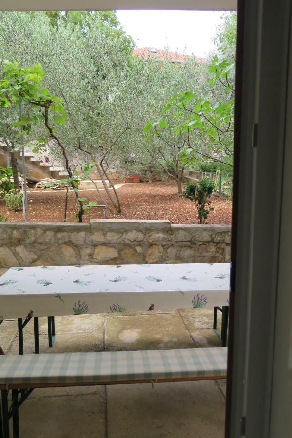 Lumbrela Apartments Starigrad Paklenica Esterno foto